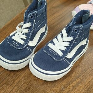 Vans Kids Navy High-Top Sneakers